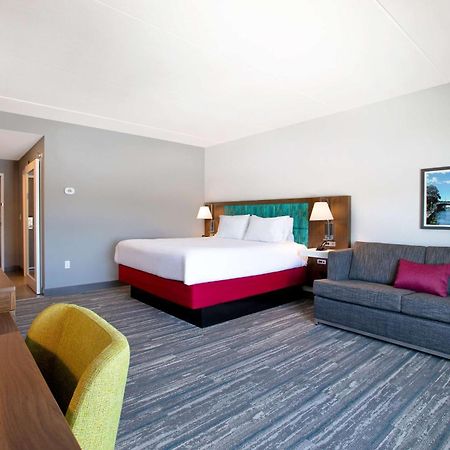 Hampton Inn & Suites Ottawa West, Ontario, Canada מראה חיצוני תמונה