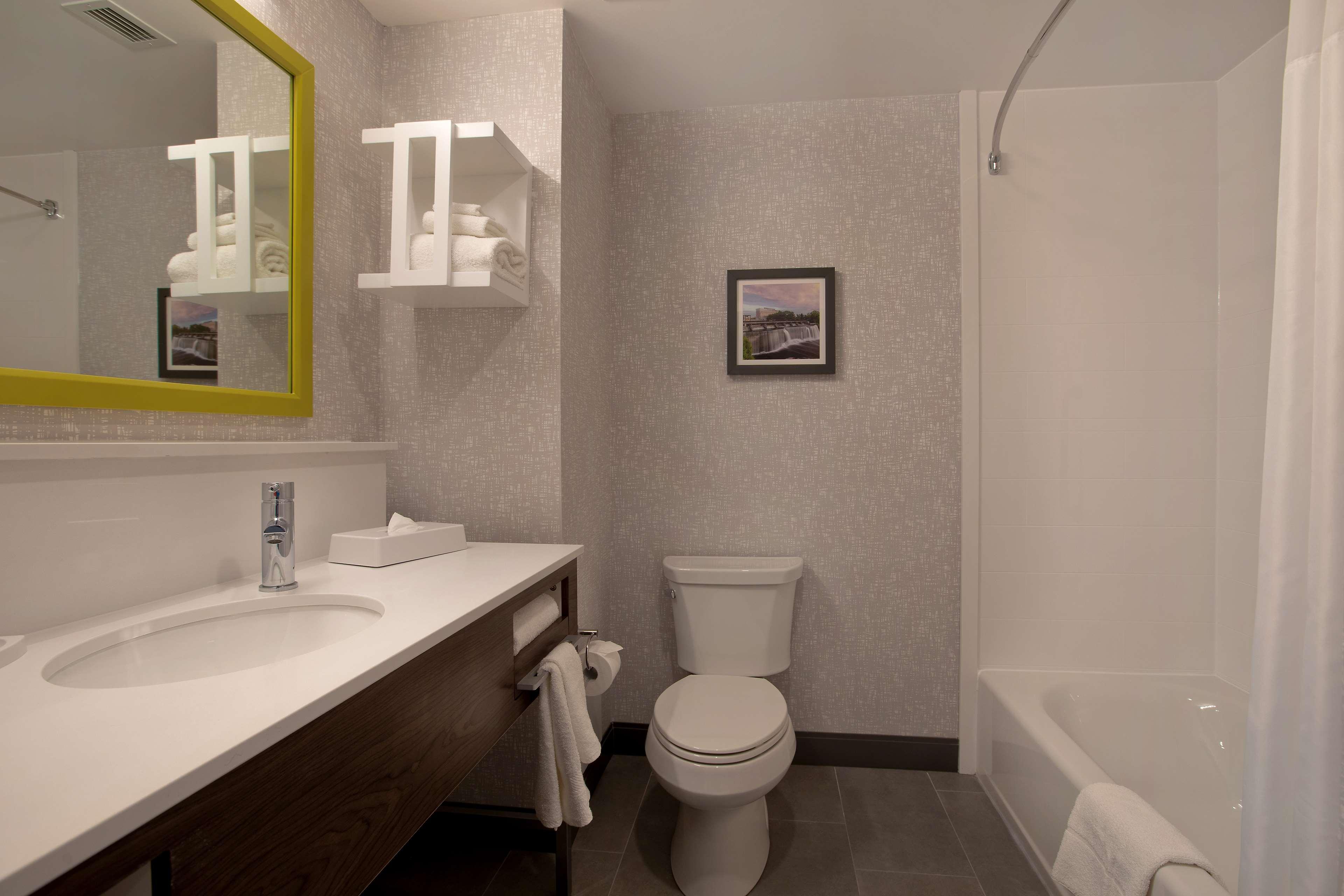 Hampton Inn & Suites Ottawa West, Ontario, Canada מראה חיצוני תמונה