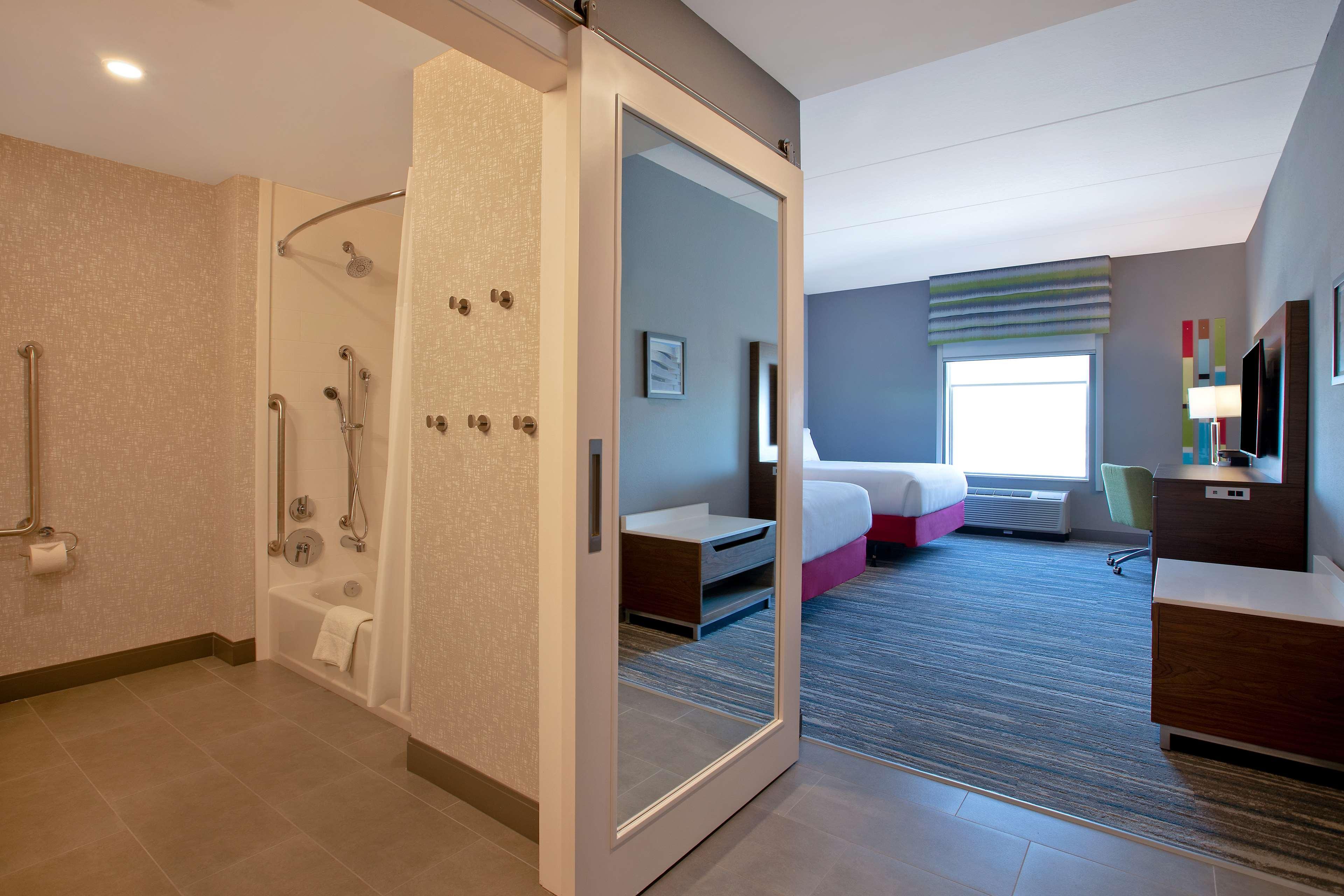 Hampton Inn & Suites Ottawa West, Ontario, Canada מראה חיצוני תמונה
