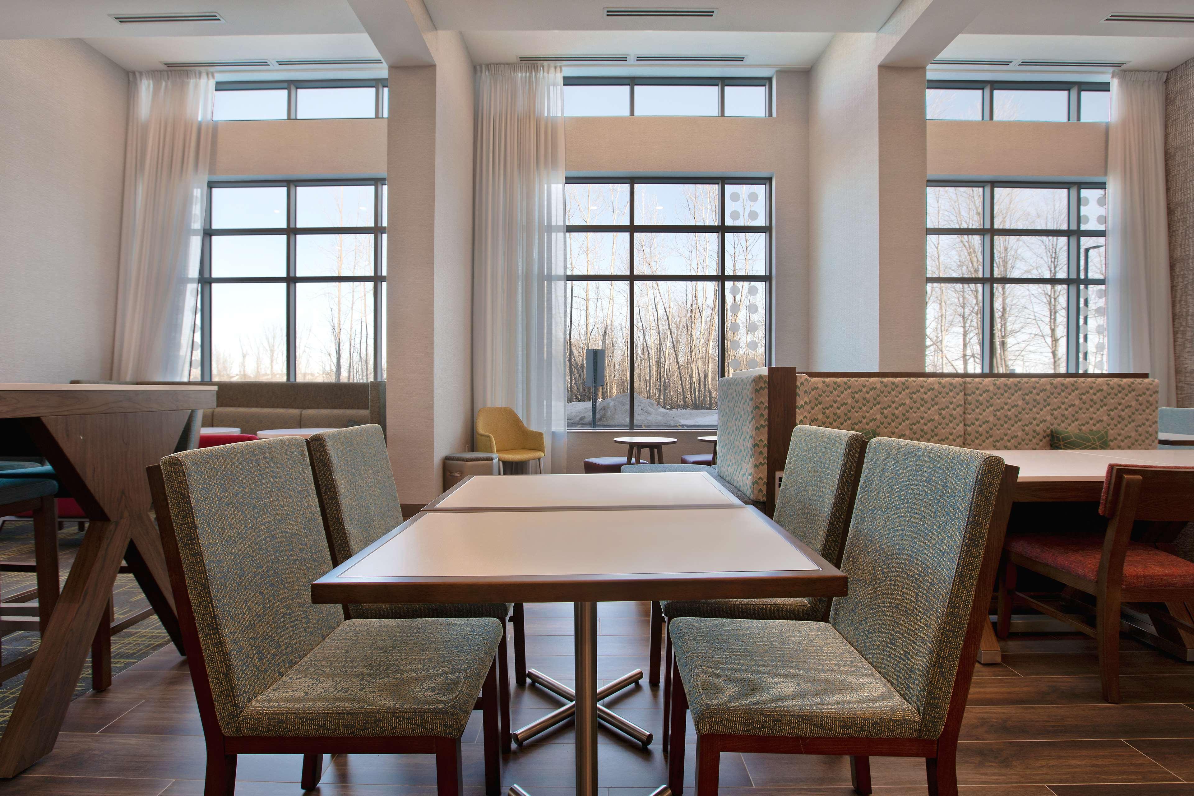 Hampton Inn & Suites Ottawa West, Ontario, Canada מראה חיצוני תמונה
