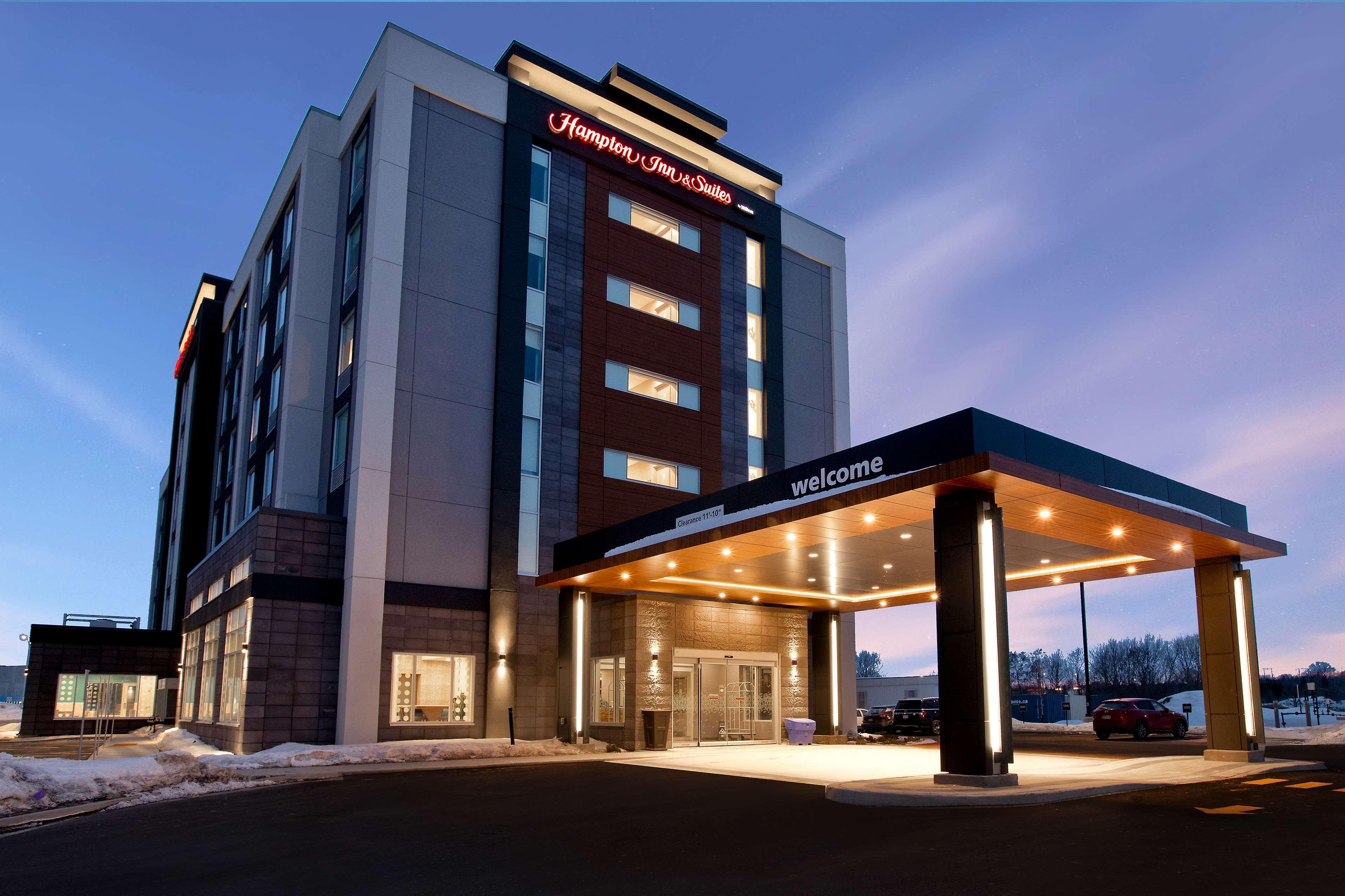 Hampton Inn & Suites Ottawa West, Ontario, Canada מראה חיצוני תמונה