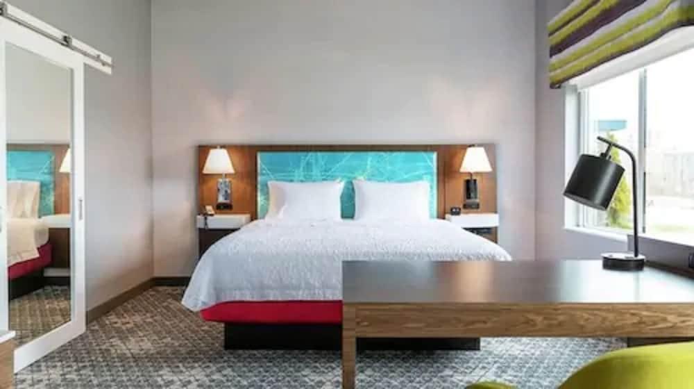 Hampton Inn & Suites Ottawa West, Ontario, Canada מראה חיצוני תמונה