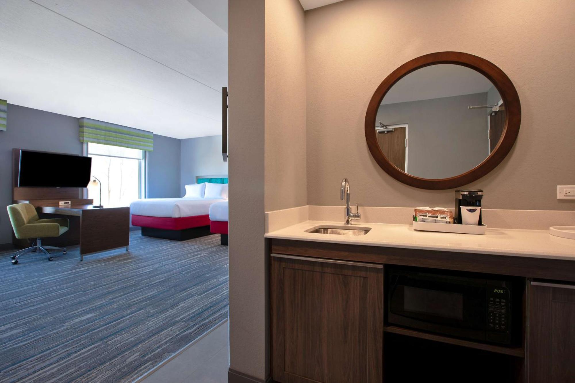 Hampton Inn & Suites Ottawa West, Ontario, Canada מראה חיצוני תמונה