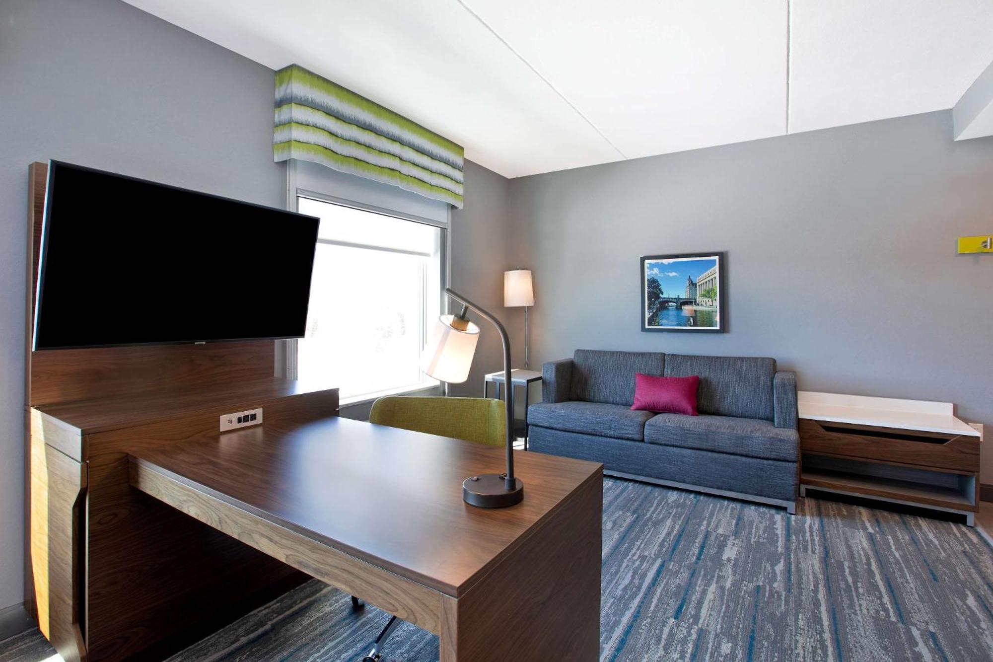 Hampton Inn & Suites Ottawa West, Ontario, Canada מראה חיצוני תמונה